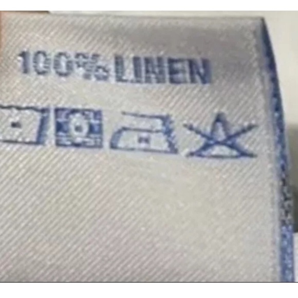 Matouk Margot Oblong Italian 
Floral‎ Printed Linen Tablecloth 70" x 90"
Silver - Picture 7 of 7